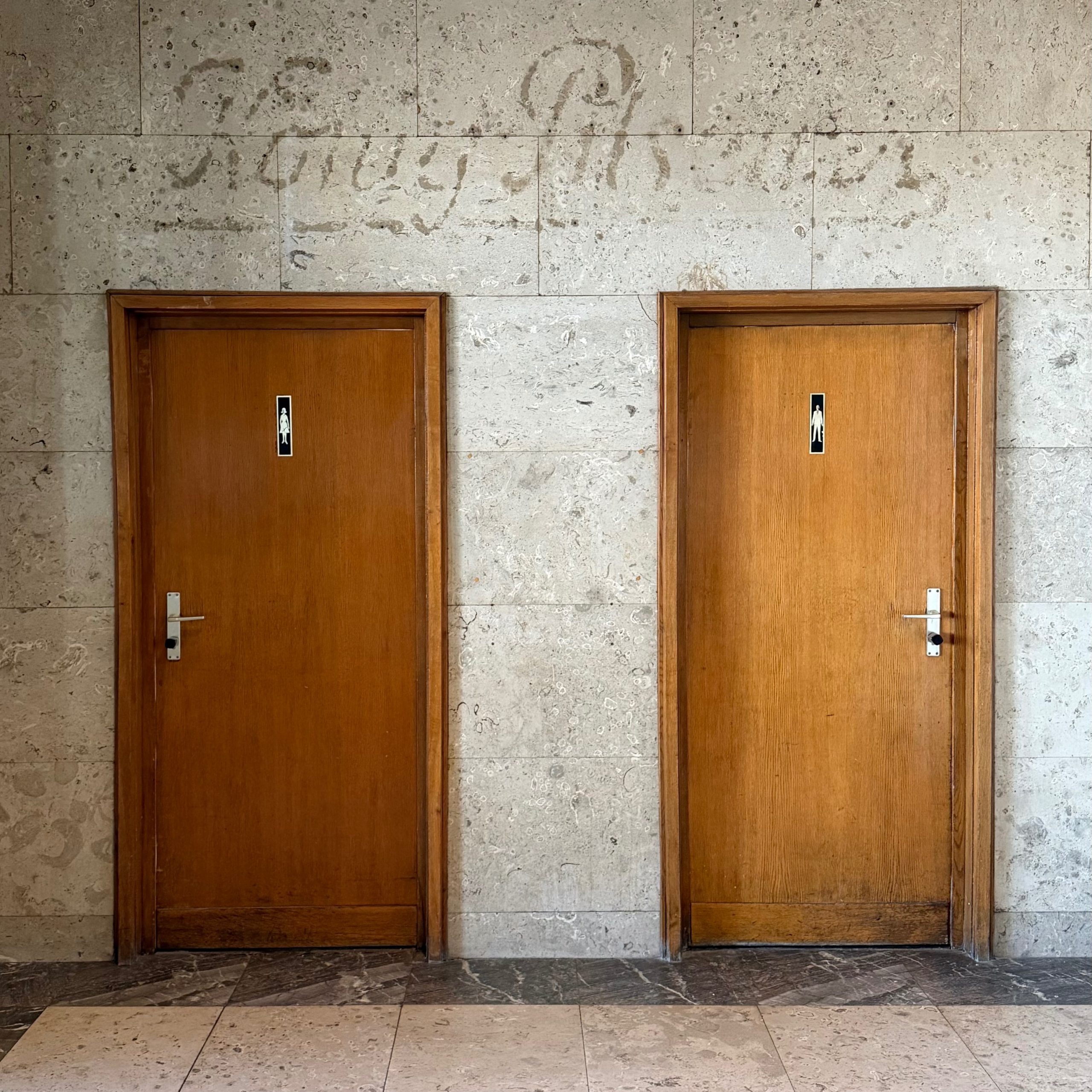 König Pilsener.
#thf #lostplaces